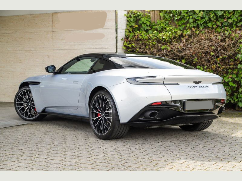 Aston Martin DB11