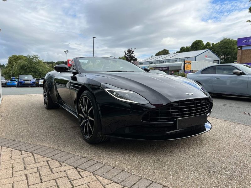 Aston Martin DB11