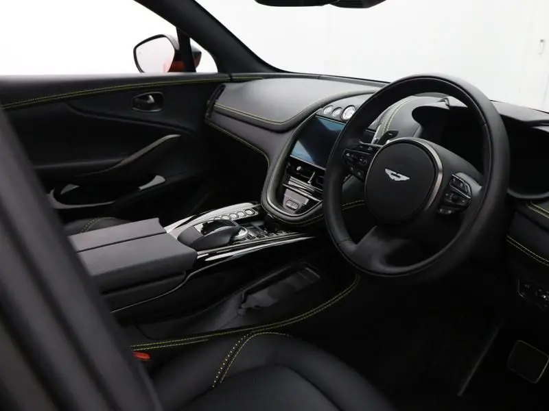 Aston Martin DBX