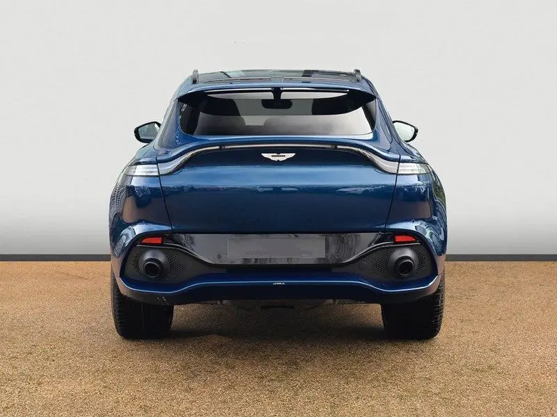 Aston Martin DBX
