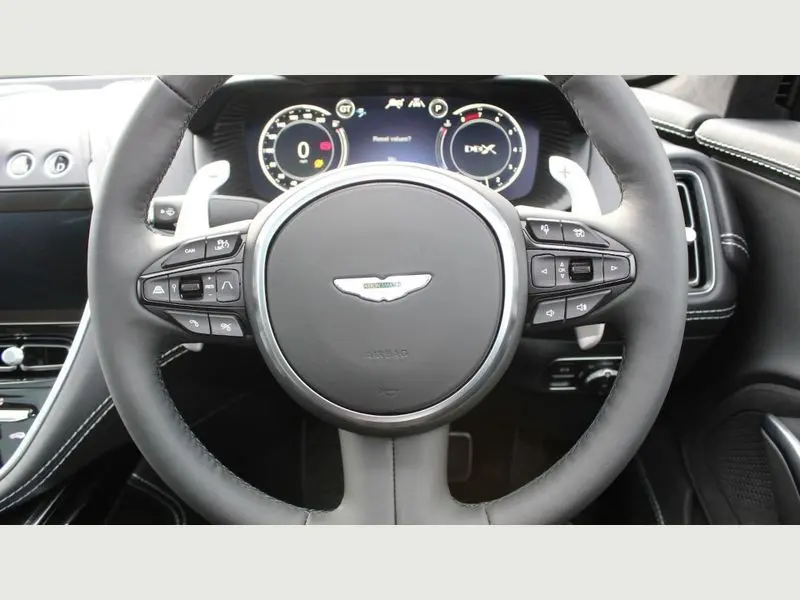 Aston Martin DBX