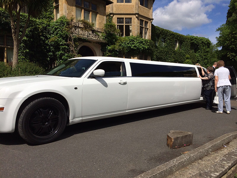 Chrysler C300 Baby Bentley Limo