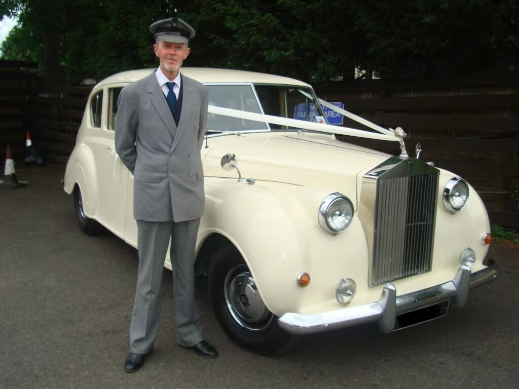 Vintage Rolls Royce classic car hire for prom