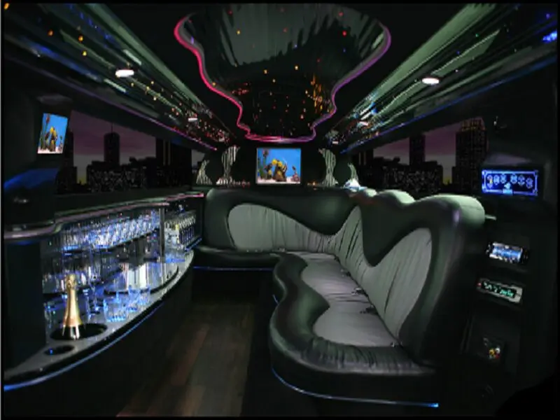 Chrysler C300 Baby Bentley Limo