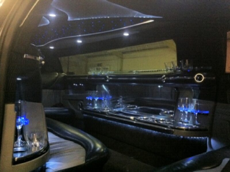 Chrysler C300 Baby Bentley Limo