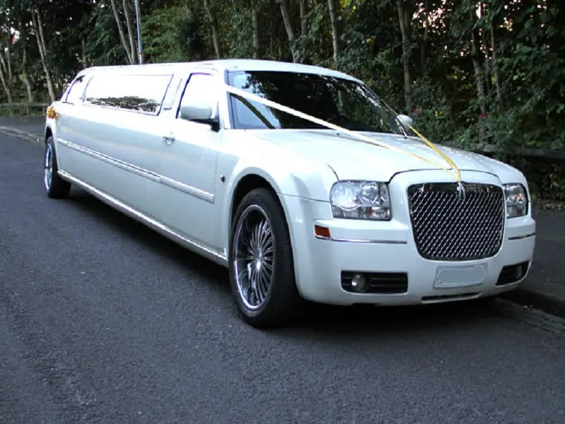 Chrysler C300 Baby Bentley Limo