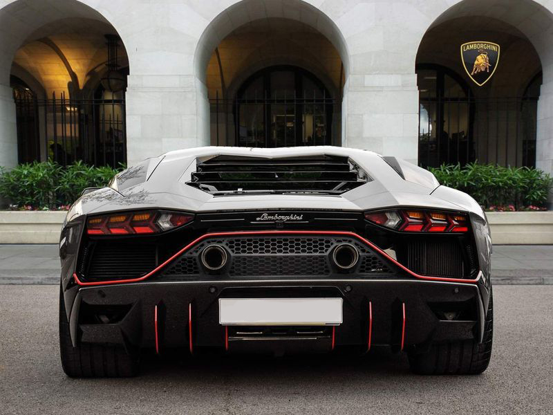 Lamborghini Aventador