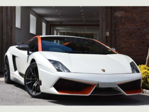 Lamborghini Gallardo Self Drive Car to Rent
