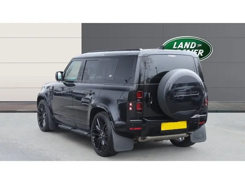 Land Rover Defender 110