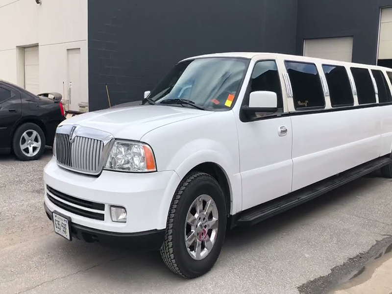 Lincoln Navigator Limo