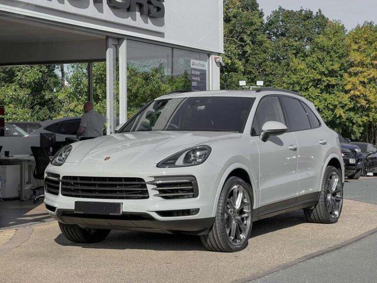 Porsche Cayenne Sports Car Rent