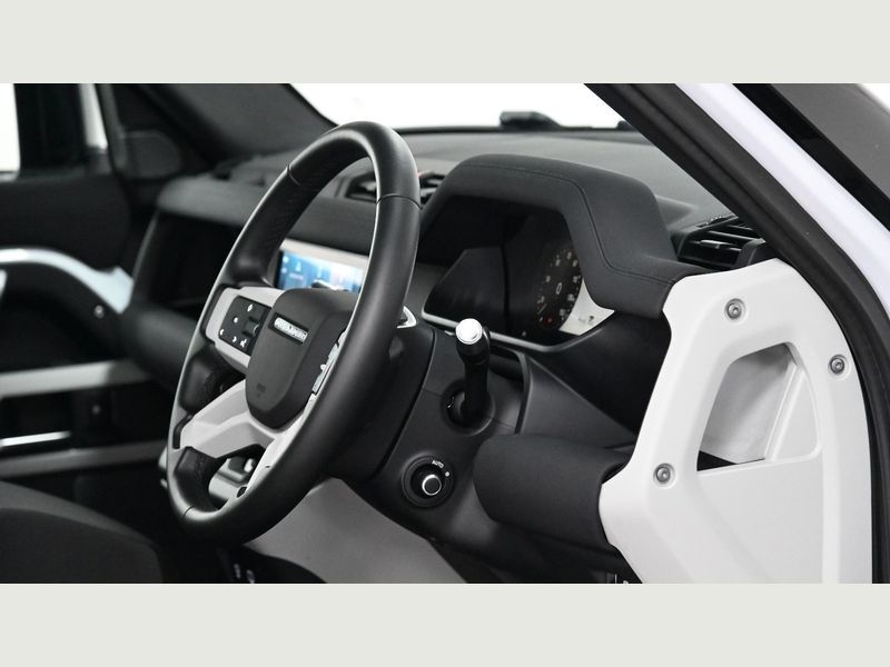 Rear view of the Land Rover Defender 90