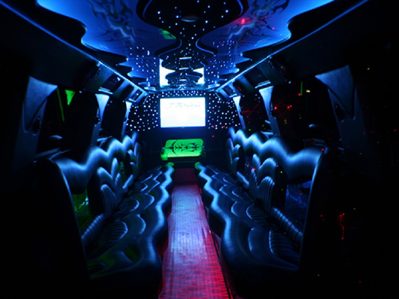 Range Rover Limo for Prom