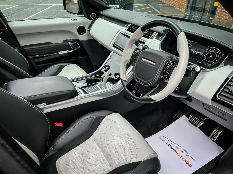 Range Rover SVR