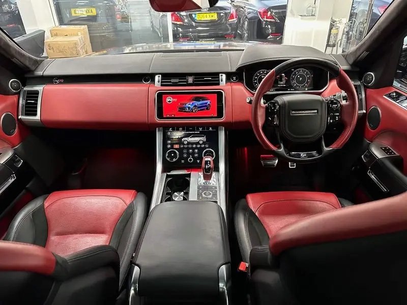Range Rover SVR