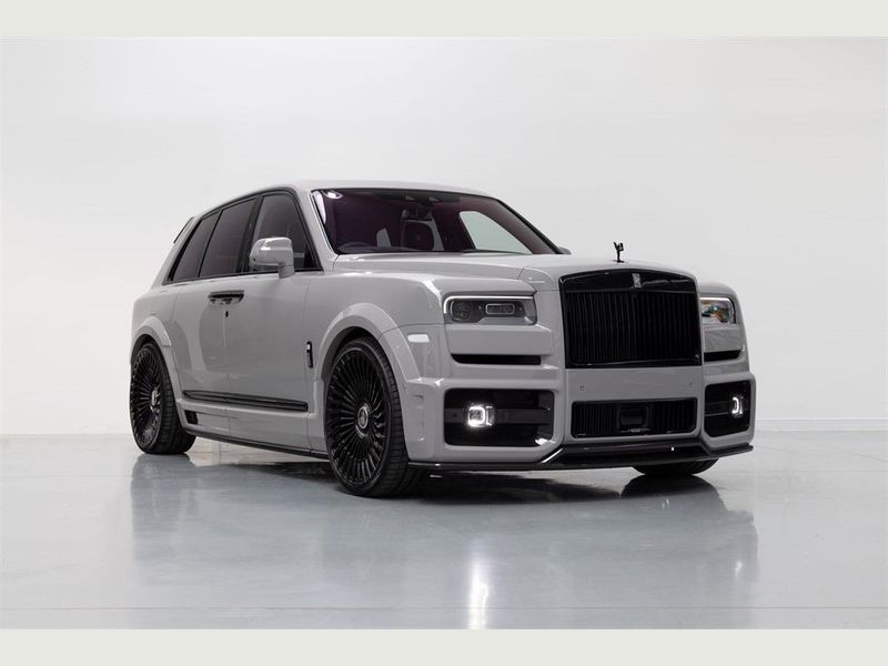 Rolls Royce Cullinan Car Hiring
