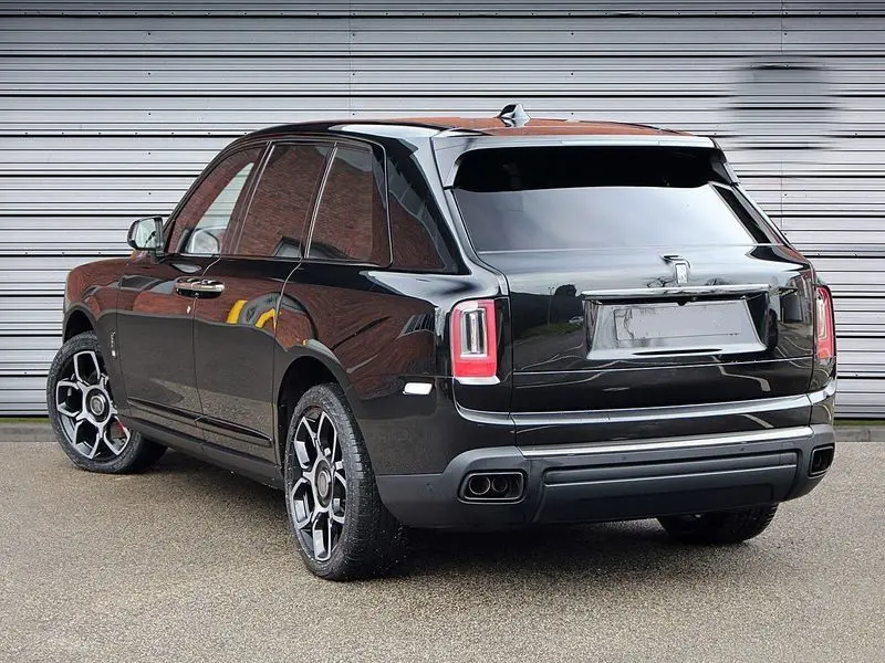 Frontal view of the imposing Rolls Royce Cullinan available for hire