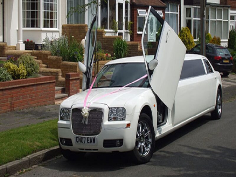Chrysler C300 Baby Bentley Limo