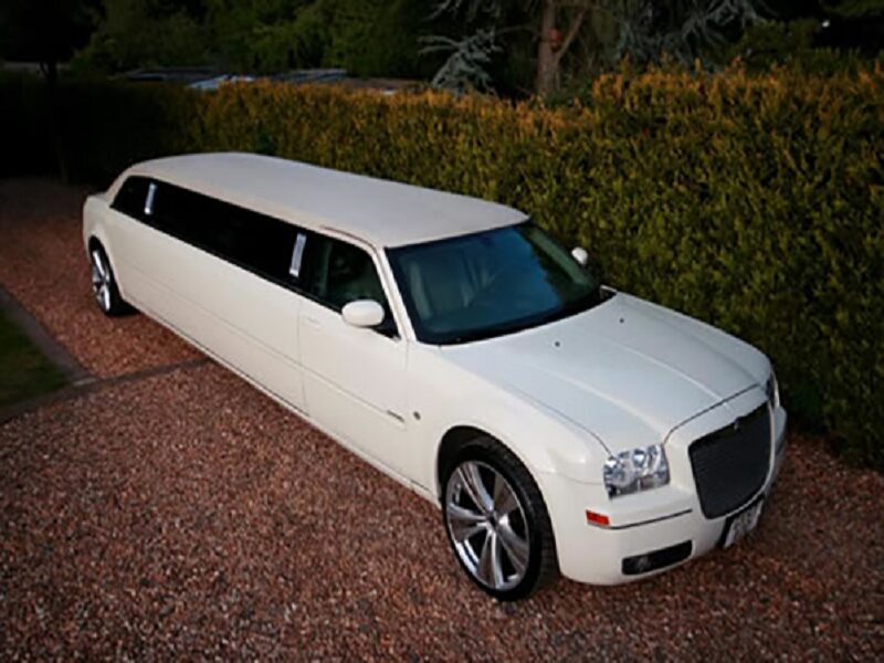 Chrysler C300 Baby Bentley Limo