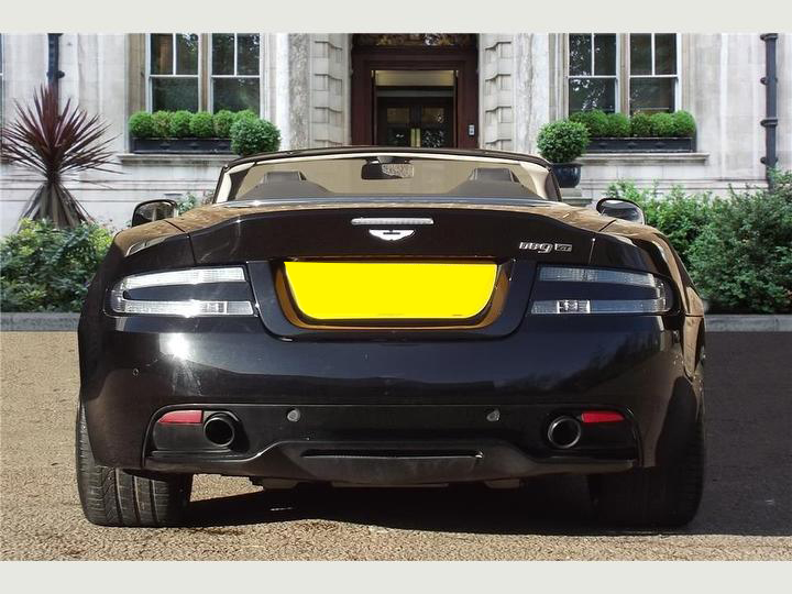 Aston Martin DB9