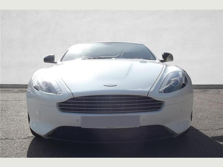 Aston Martin DB9
